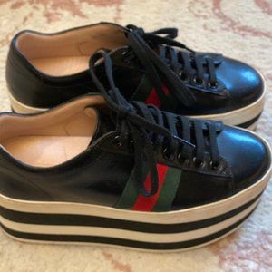 GUCCI PLATFORM SNEAKERS $900 Size 35 Sold Out